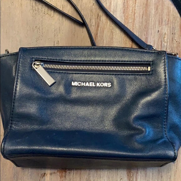 Michael Kors Handbags - Beautiful navy blue Michael Kors bag Michael Kors Handbags - Beautiful navy blue Michael Kors bag
